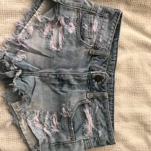 American eagle distressed shorts super cute